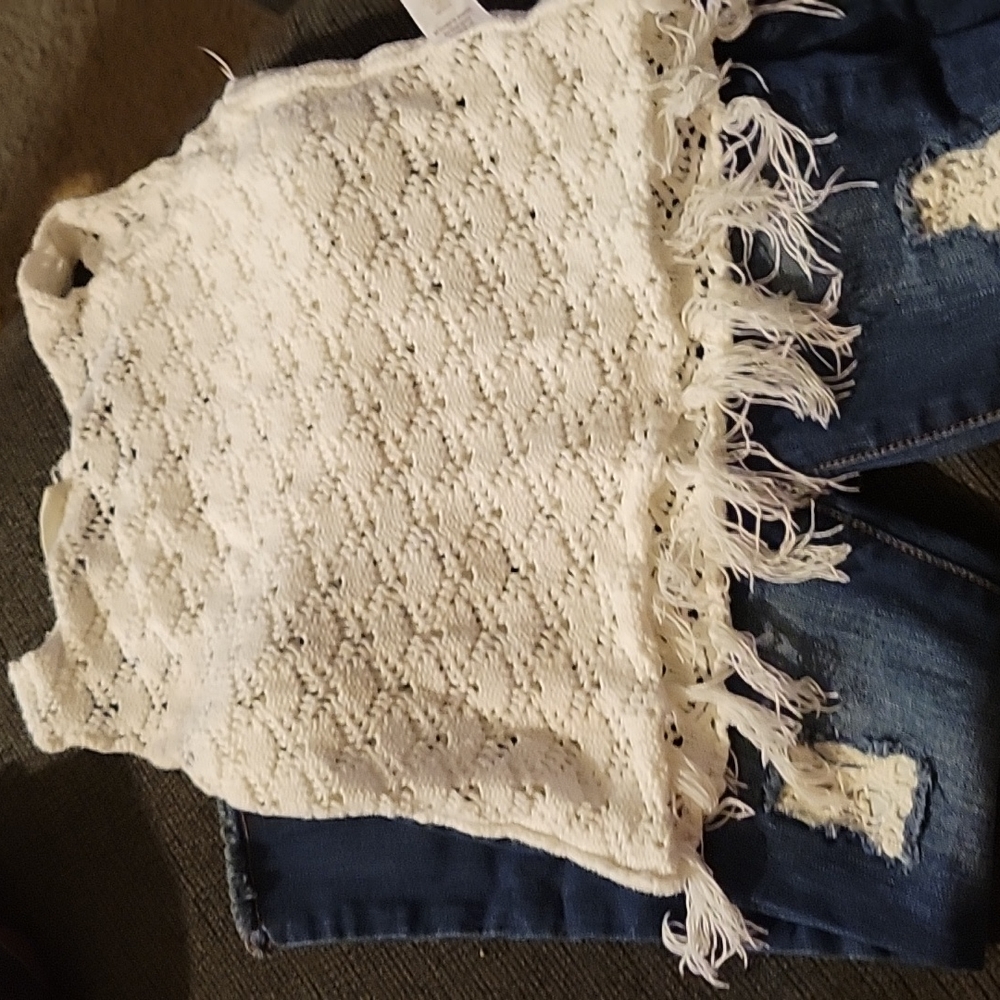 Lil girls outfit top and bottom size 5